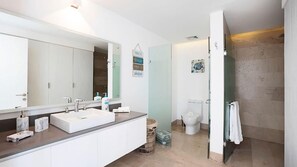 Apartamento, 1 cama de matrimonio grande (OCD35- Luxury Condo with Ocean view) | Baño