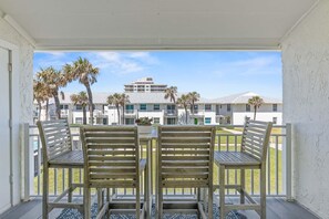 Apartment, Mehrere Betten (Colony Beach Club 248) | Speisen im Freien