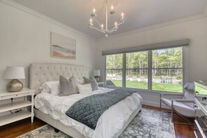 5 Schlafzimmer, Schreibtisch, Reisekinderbett, kostenloses WLAN