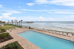 Appartement, Meerdere bedden (Aruba 206) | Zwembad | Een verwarmd zwembad