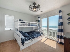 Studio (3 Bedrooms) | Property amenity