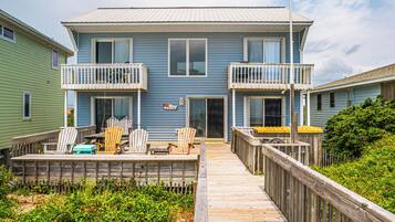 Studio (3 Bedrooms) | Property amenity