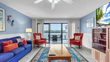 Condo, Multiple Beds (Sea Club #105 - Pelicans Perch) | Living area