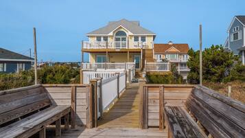 Studio (4 Bedrooms) | Property amenity