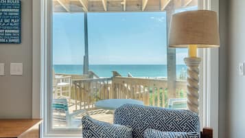 Studio (4 Bedrooms) | Property amenity