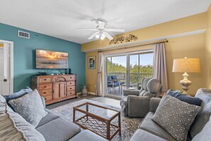 Living area - Oceanwalk 6-205 (New Smyrna Beach)