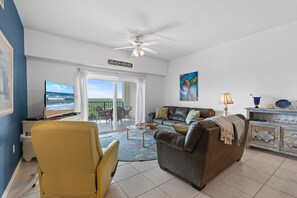 Living area - Oceanwalk 6-505 (New Smyrna Beach)