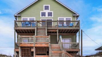 Studio (5 Bedrooms) | Property amenity