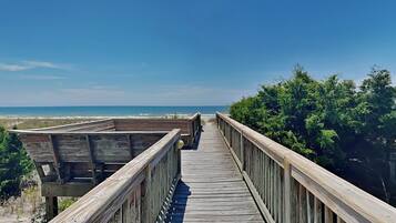 Studio (5 Bedrooms) | Property amenity