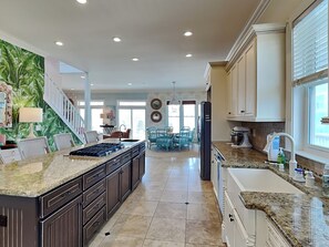 Studio (5 Bedrooms) | Property amenity