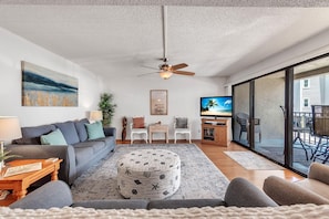 Condo, varias camas (Sea Club #47 - Sea Haven) | Área de sala de estar