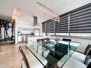 Apartment, Mehrere Betten (DCA03 Trendy Condo in Mamita's beach ) | Speisen