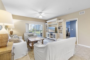 Appart'hôtel, plusieurs lits (Oceanwalk 11-204) | Coin séjour