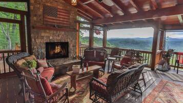 Smart TV, fireplace, DVD player, books