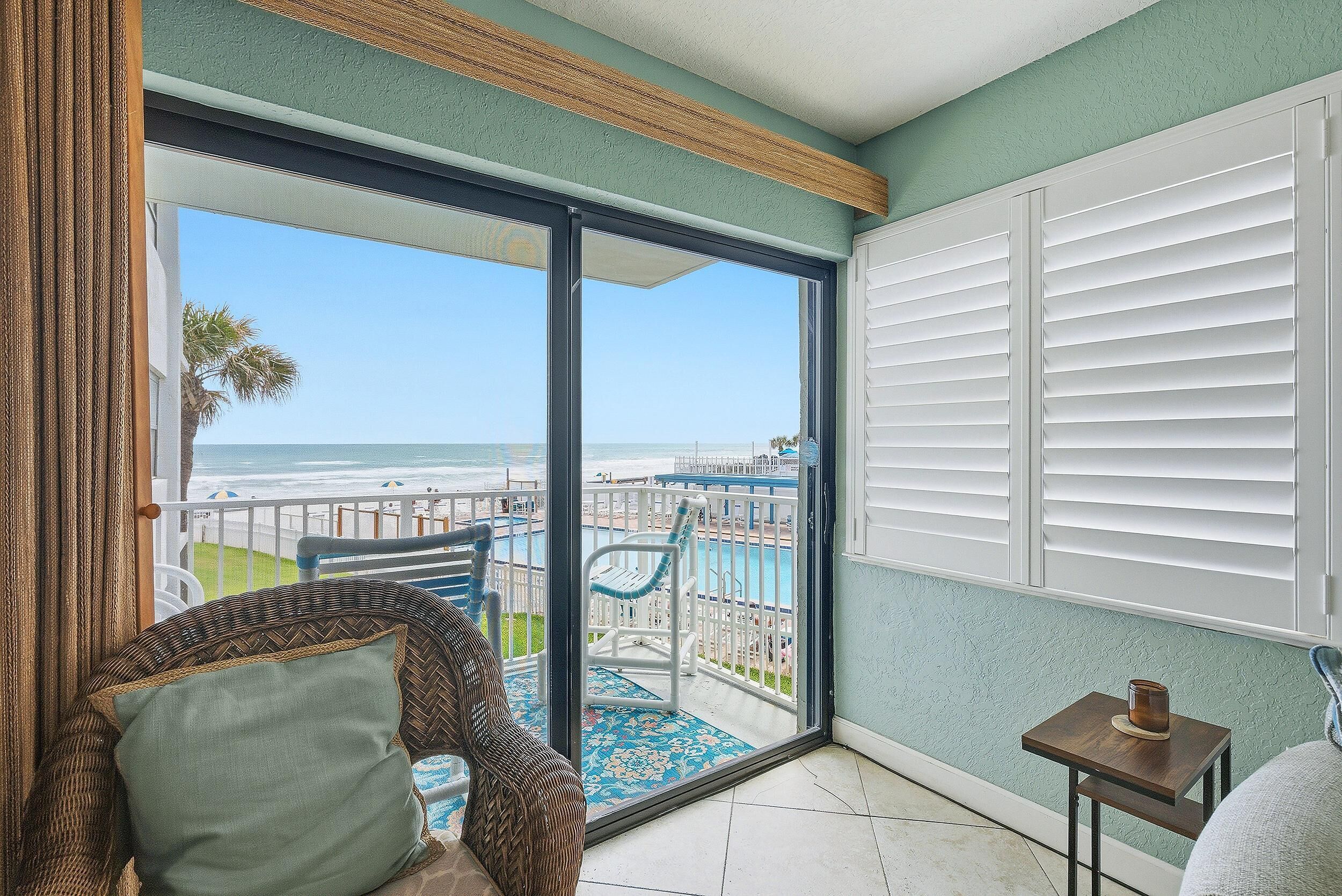 Condo, 1 cama King size y sofá cama (Ocean Reef Villas 207) | Área de sala de estar