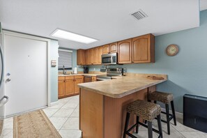 Condo, 1 King Bed with Sofa bed (Ocean Reef Villas 207) | Private kitchen