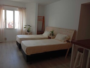 1 chambre, Wi-Fi gratuit, draps fournis