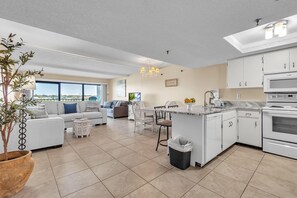 Condo, 2 Queen Beds (Sea Club #204 - Casa Intercoastal) | Interior