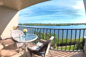 Outdoor dining - Sea Club #204 - Casa Intercoastal (Indian Shores)