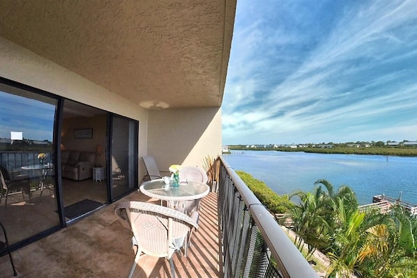 Condo, 2 Queen Beds (Sea Club #204 - Casa Intercoastal) | Outdoor dining