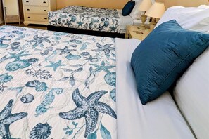 Apartment, 2 Queen-Betten (Sea Club #204 - Casa Intercoastal) | 1 Schlafzimmer