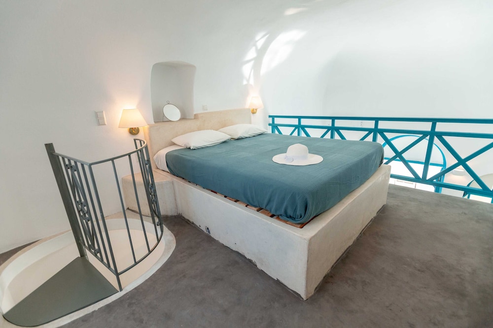 Santorini Karterados Retreat By Ghh - Santorini