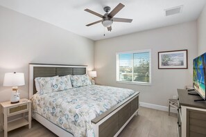 House, Multiple Beds (Betty’s Beach House) | 3 bedrooms - Bettys Beach House (Fort Myers Beach)
