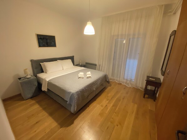 Leilighet – classic, sjøutsikt | 2 soverom og wi-fi (inkludert)