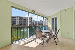 Condo, Multiple Beds (Oceanwalk 15-206) | Outdoor dining