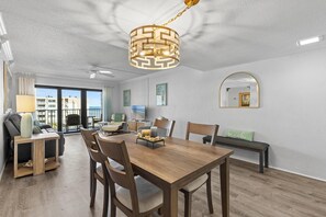 Condo, 1 King Bed (Castle Reef 429) | Dining