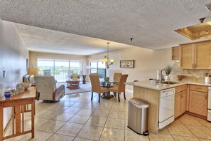 Appartement, 2 queensize bedden (Sea Club #405 - Manatee Zone) | Interieur