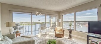 Sea Club #405 - Manatee Zone
