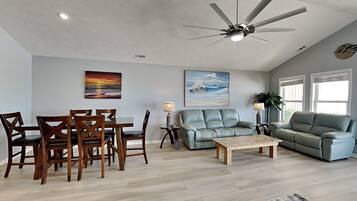 Studio (3 Bedrooms) | Property amenity