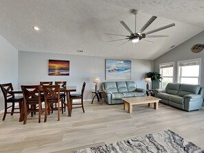 Studio (3 Bedrooms) | Property amenity