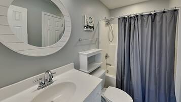 Studio (3 Bedrooms) | Property amenity