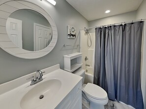 Studio (3 Bedrooms) | Property amenity