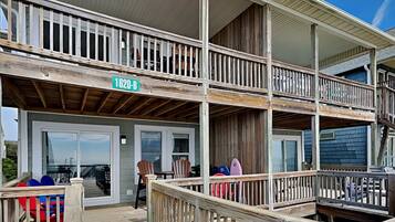 Studio (3 Bedrooms) | Property amenity