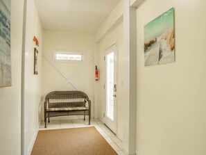 Studio (3 Bedrooms) | Kemudahan hartanah