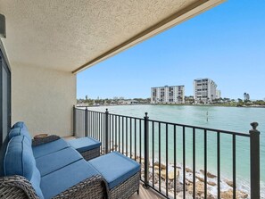 Property grounds - Land's End 5-305 Gulf-bay Front (Treasure Island)