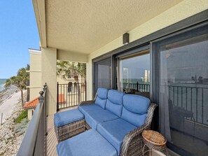 Kondominium, Beberapa Tempat Tidur (Land's End 5-305 Gulf-Bay Front) | Teras/patio