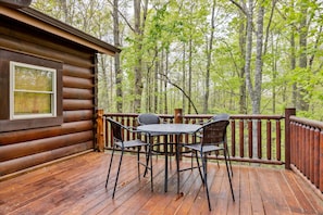 Terrace/patio - Amazing Views Hot Tub Game Room Pool (Gatlinburg)