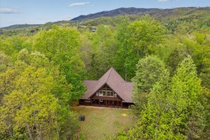 Garden - Amazing Views Hot Tub Game Room Pool (Gatlinburg)