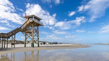 Condo, 1 Queen Bed (Ocean Terrace Club 601) | Beach