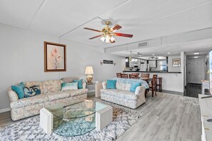 Appart'hôtel, 1 grand lit (Ocean Terrace Club 601) | Coin séjour