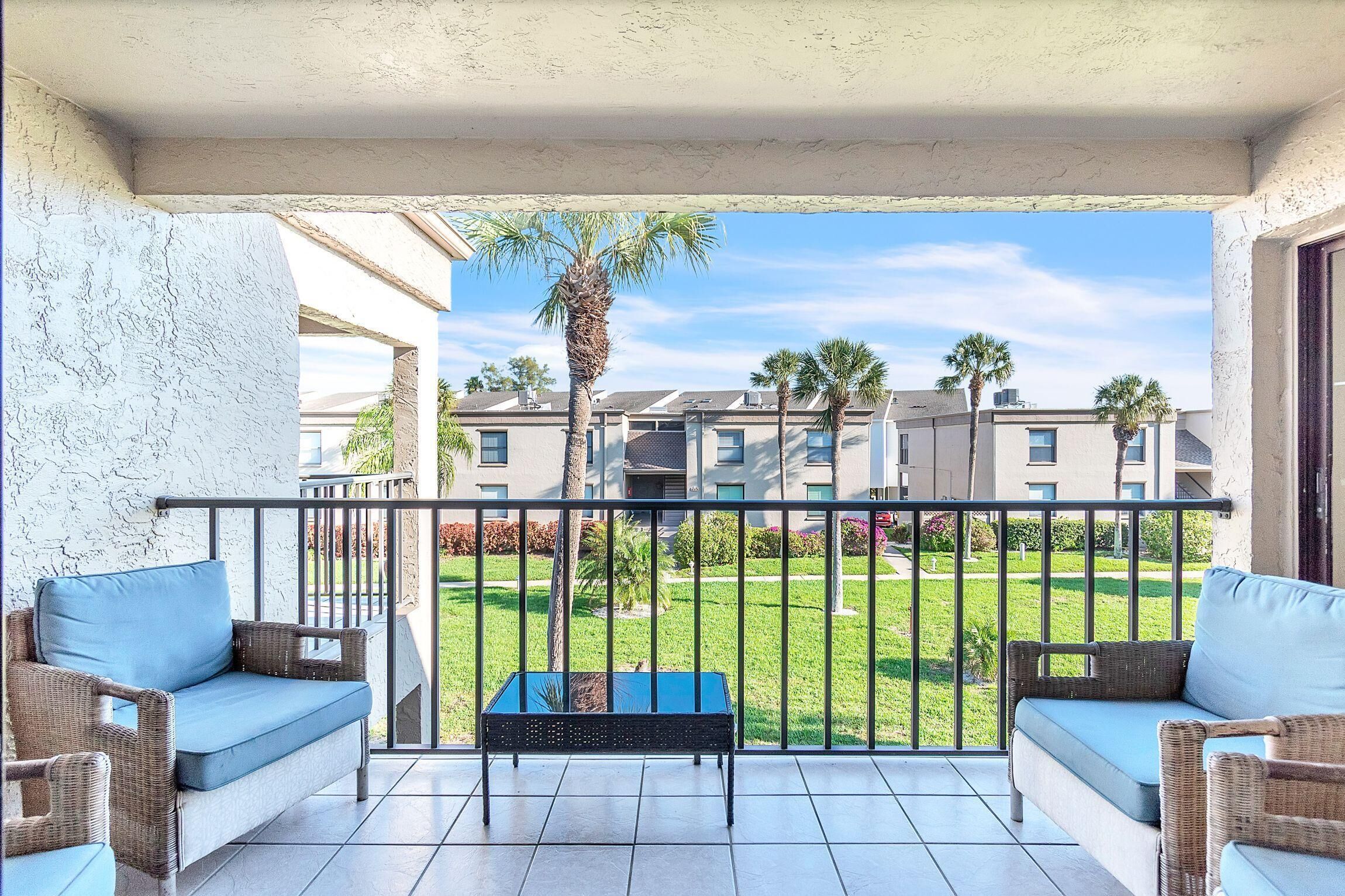 Condo, 1 King Bed (Sea Club #6 - Footprints in the Sand) | Property grounds