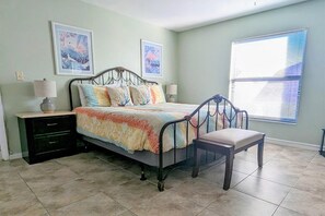 Condo, 1 King Bed (Sea Club #6 - Footprints in the Sand) | 2 bedrooms - Sea Club #6 - Footprints in the Sand (Indian Shores)