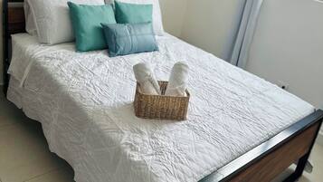 2 bedrooms, iron/ironing board, free WiFi, bed sheets