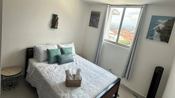 2 soverom, strykejern/-brett, wi-fi (inkludert) og sengetøy