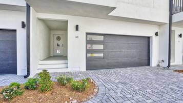 Rumah, Beberapa Tempat Tidur (Azul Townhomes A5) | Detail eksterior