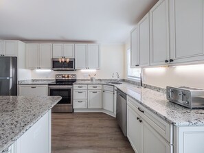 Studio (4 Bedrooms) | Property amenity